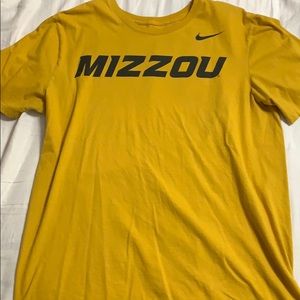 Short sleeve Nike tee